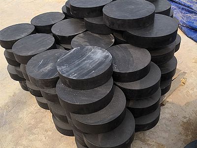 元宝山板式橡胶支座由若干层橡胶片与薄钢板经加压硫化
